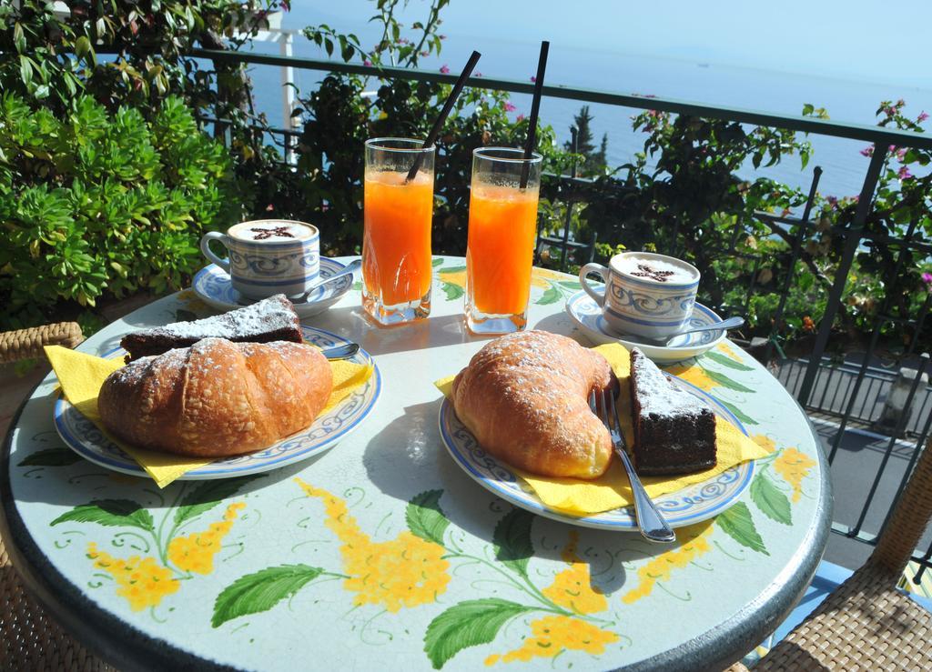アマルフィ ロカンダ コスタ ダマルフィ Bed & Breakfast エクステリア 写真
