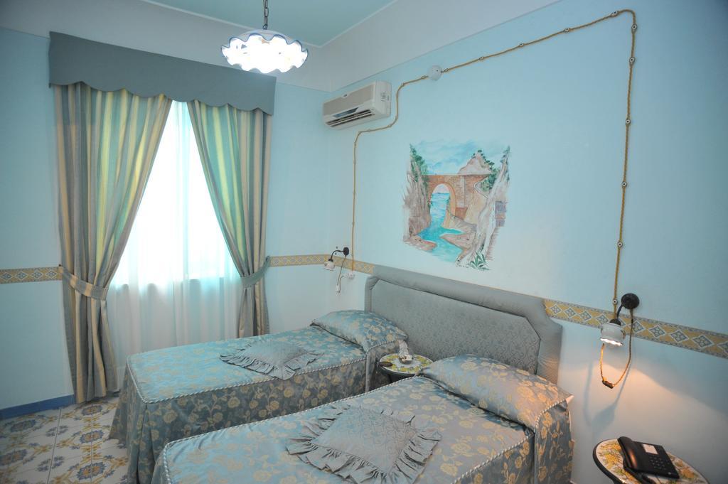 アマルフィ ロカンダ コスタ ダマルフィ Bed & Breakfast エクステリア 写真
